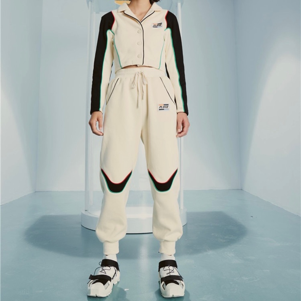 Brand new stylish sweater suit